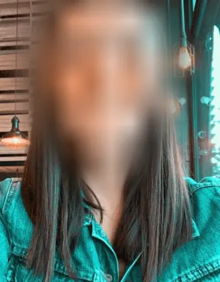 Amira, 24