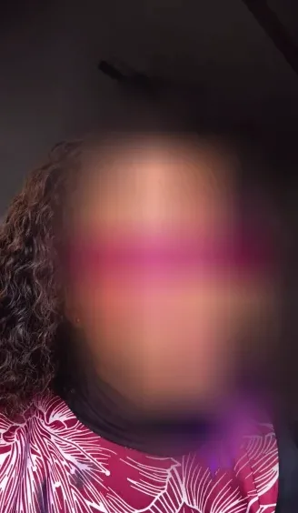 Clara, 25