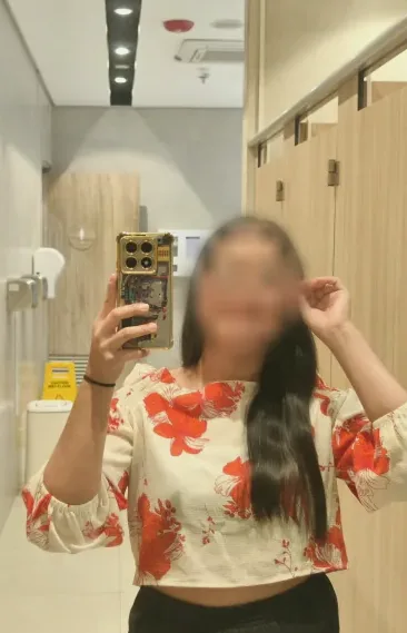 Fatima, 31
