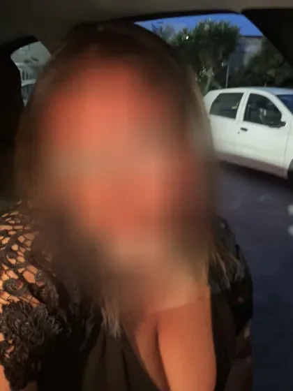 Ivana, 40