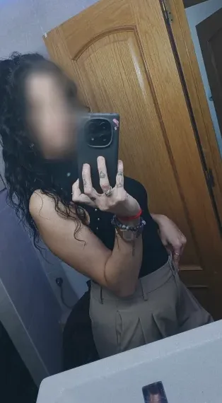 Karla, 34