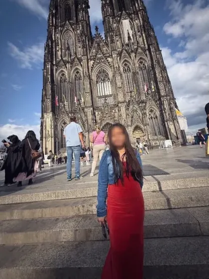 Leyla, 22