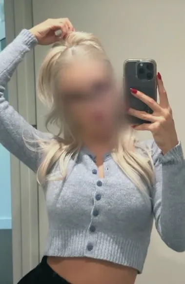 Maria, 25
