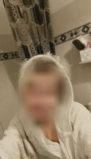 Nicoline, 38